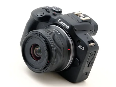 Canon R100